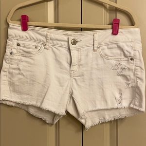 American Eagle white distressed shorts size 8